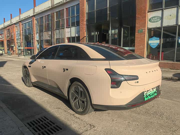 Фото 4 - XPeng Mona M03