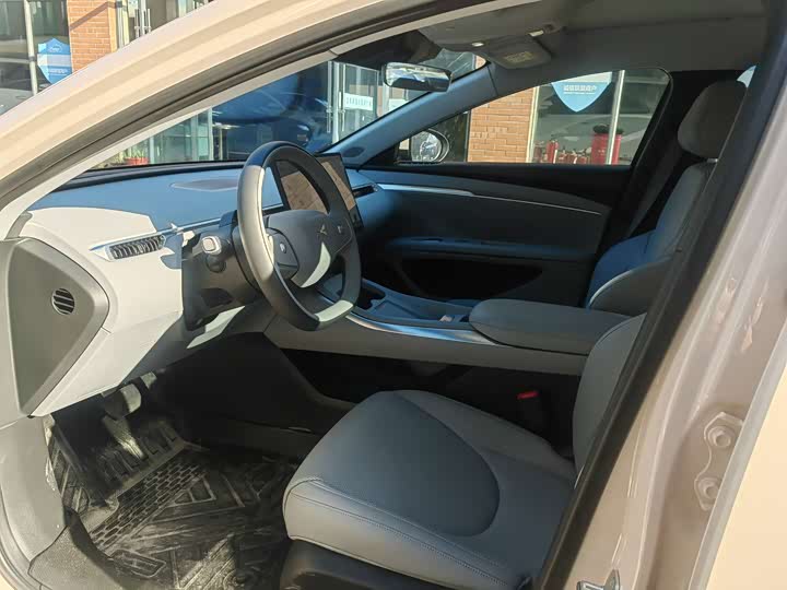 Фото 7 - XPeng Mona M03