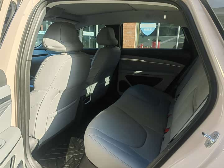 Фото 8 - XPeng Mona M03