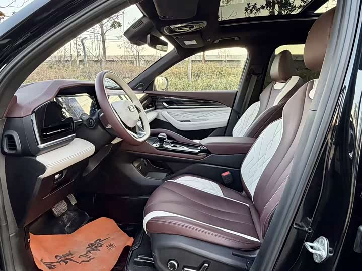 Фото 4 - Geely Monjaro