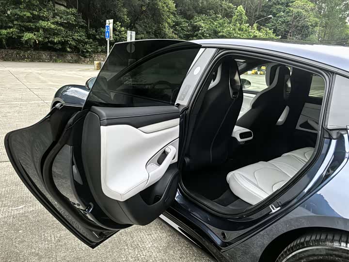 Фото 11 - Xiaomi SU7