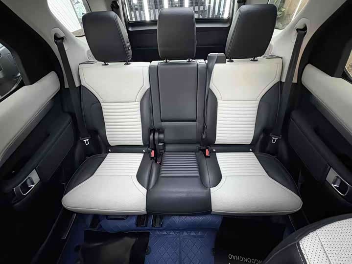 Фото 11 - Land Rover Discovery