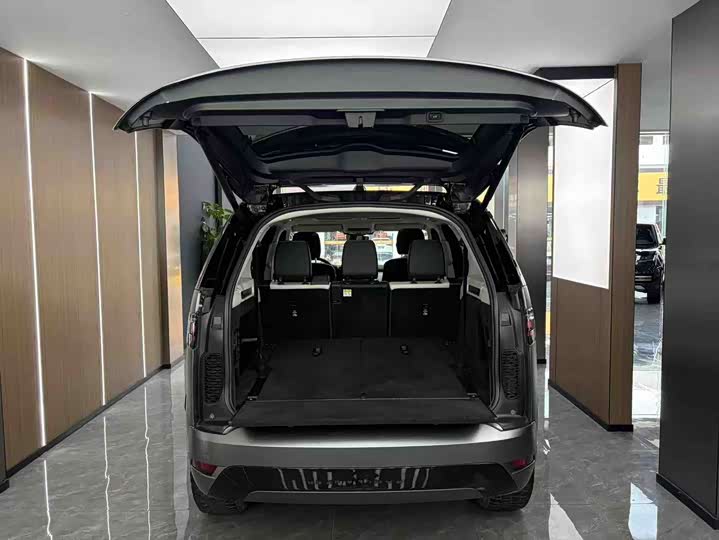 Фото 16 - Land Rover Discovery