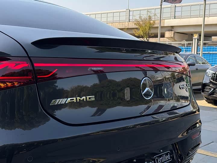 Фото 10 - Mercedes-Benz EQS AMG