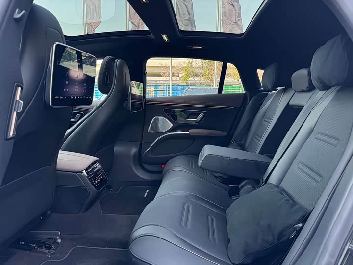 Фото 15 - Mercedes-Benz EQS AMG