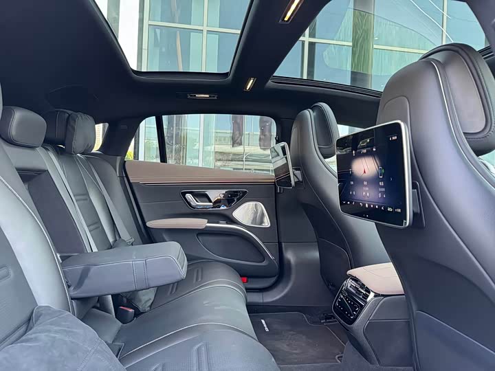 Фото 18 - Mercedes-Benz EQS AMG