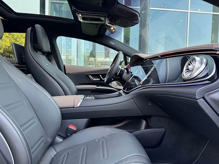 Фото 20 - Mercedes-Benz EQS AMG