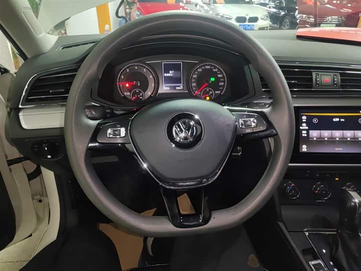 Фото 10 - Volkswagen Lamando L