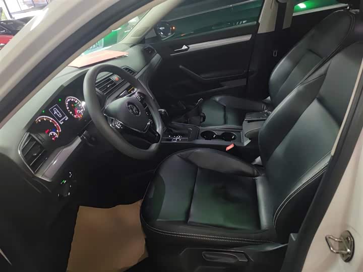 Фото 14 - Volkswagen Lamando L