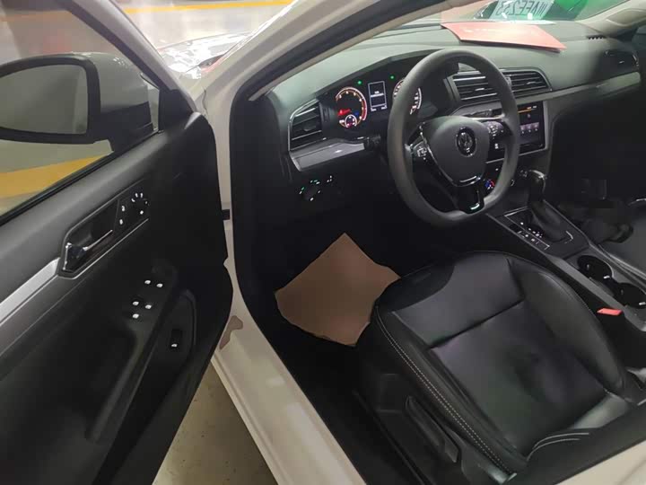 Фото 15 - Volkswagen Lamando L