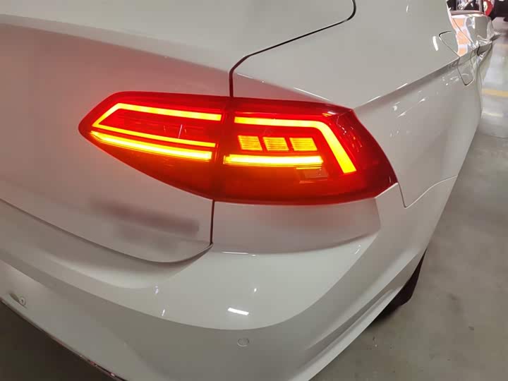 Фото 7 - Volkswagen Lamando L