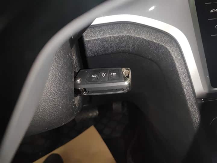 Фото 8 - Volkswagen Lamando L