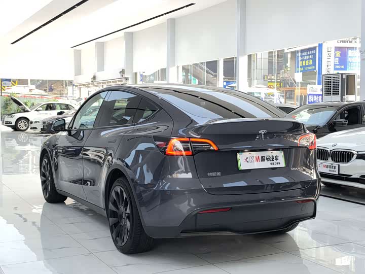Фото 16 - Tesla Model Y