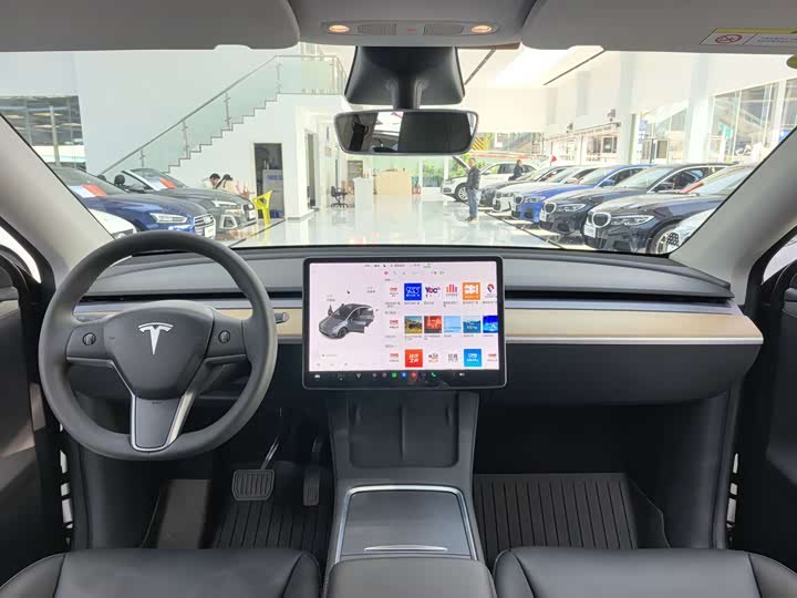 Фото 9 - Tesla Model Y