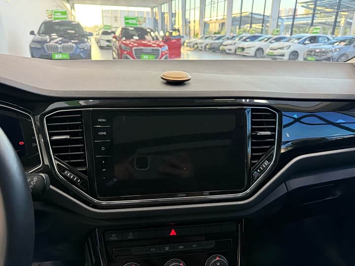 Фото 16 - Volkswagen T-Roc