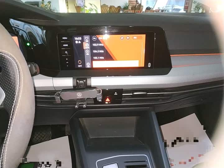 Фото 13 - Volkswagen Golf