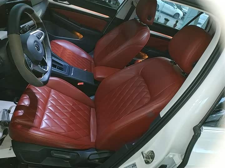 Фото 15 - Volkswagen Golf