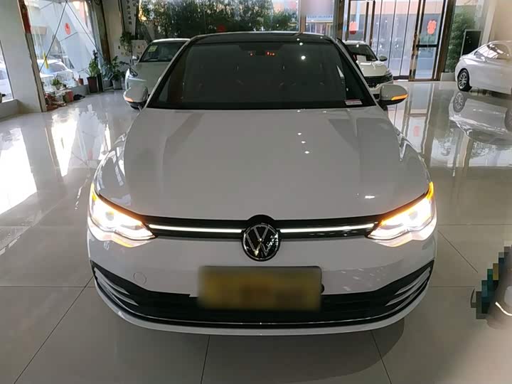 Фото 3 - Volkswagen Golf