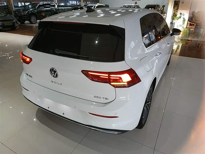 Фото 7 - Volkswagen Golf
