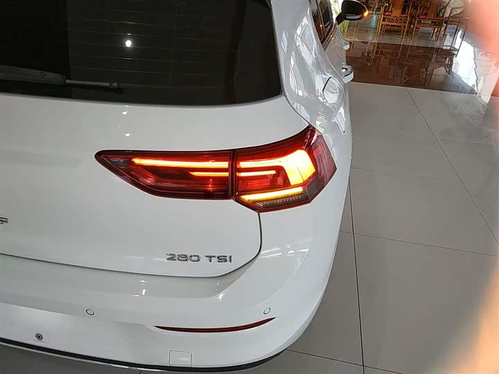 Фото 8 - Volkswagen Golf