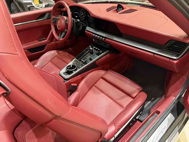 Фото 4 - Porsche 911