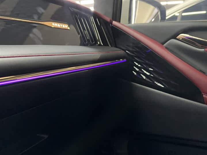 Фото 4 - GAC Trumpchi M8