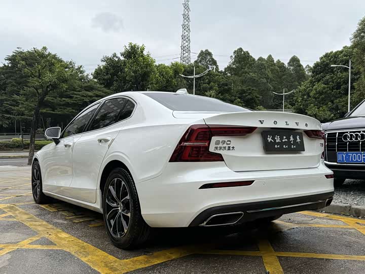 Фото 3 - Volvo S60