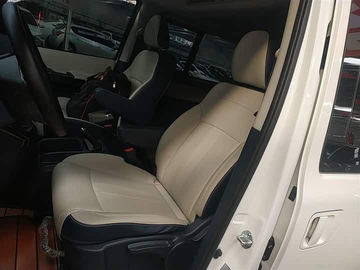 Фото 15 - Dongfeng Forthing Lingzhi Plus