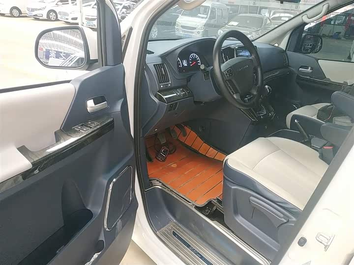 Фото 16 - Dongfeng Forthing Lingzhi Plus