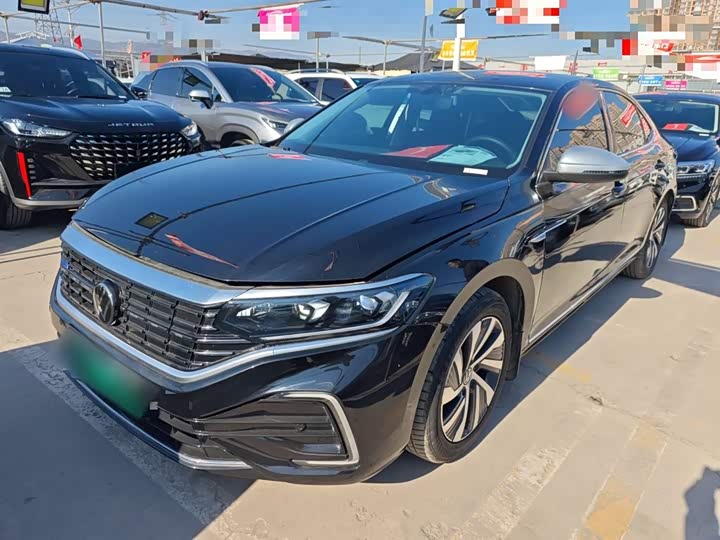 Фото 2 - Volkswagen Passat Hybrid