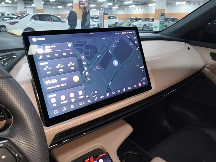 Фото 13 - Changan Deepal SL03