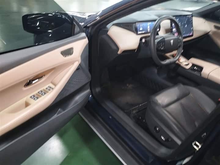 Фото 16 - Changan Deepal SL03