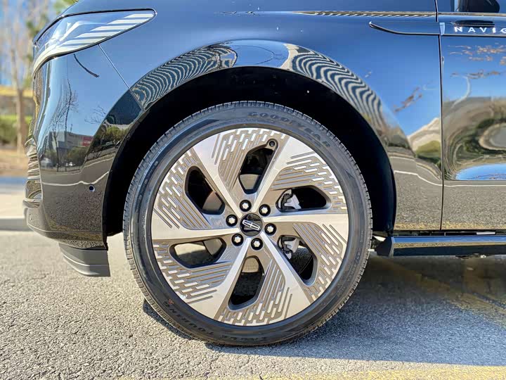 Фото 7 - Lincoln Navigator