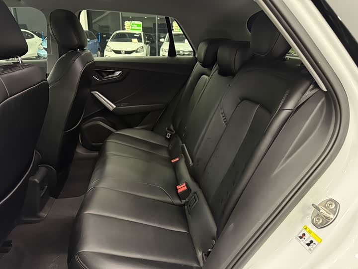 Фото 10 - Audi Q2L