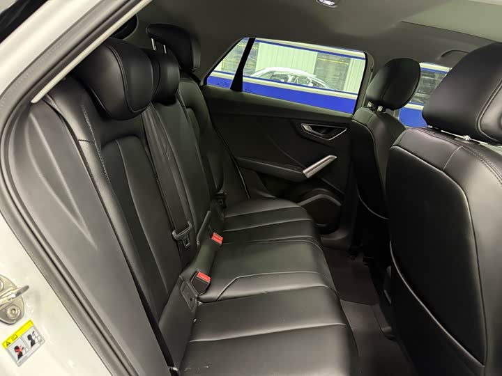 Фото 12 - Audi Q2L