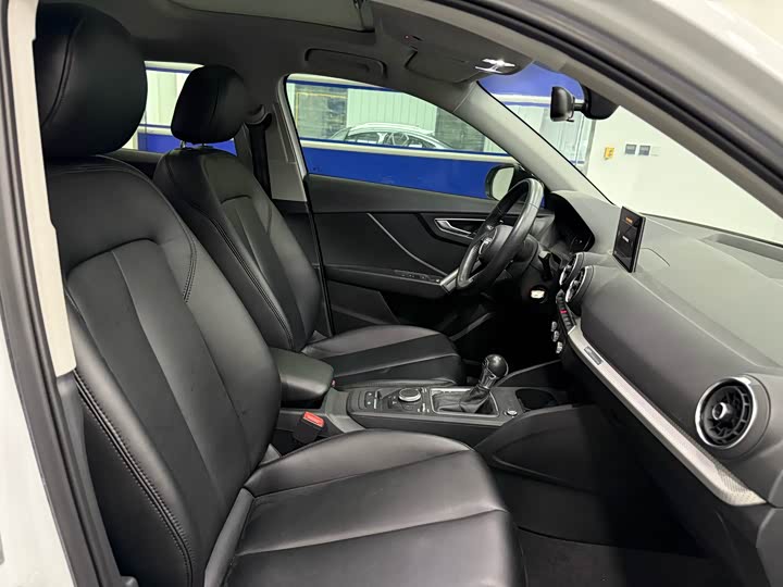 Фото 13 - Audi Q2L