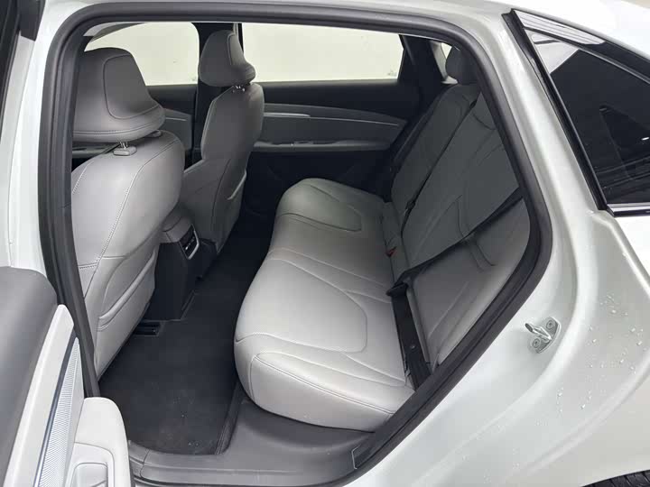 Фото 9 - XPeng Mona M03