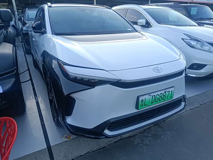 Фото 2 - Toyota bZ4X