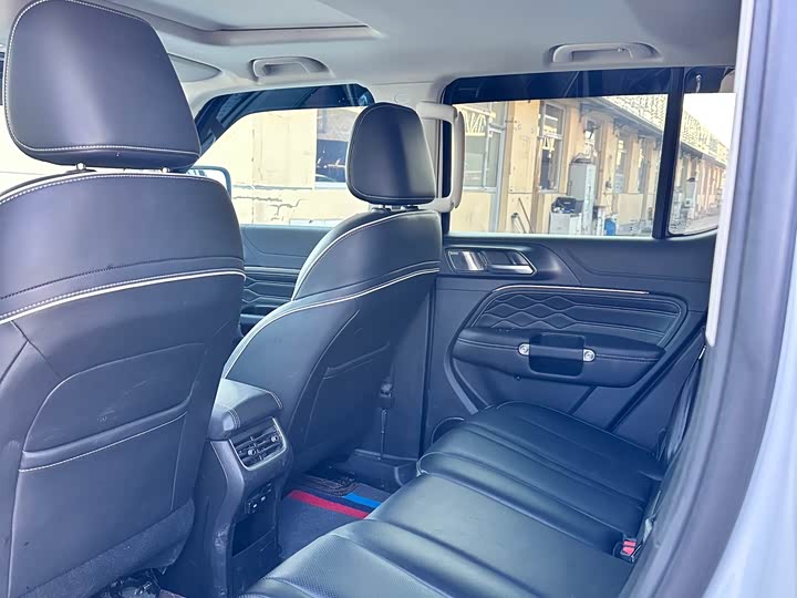 Фото 13 - Tank 300