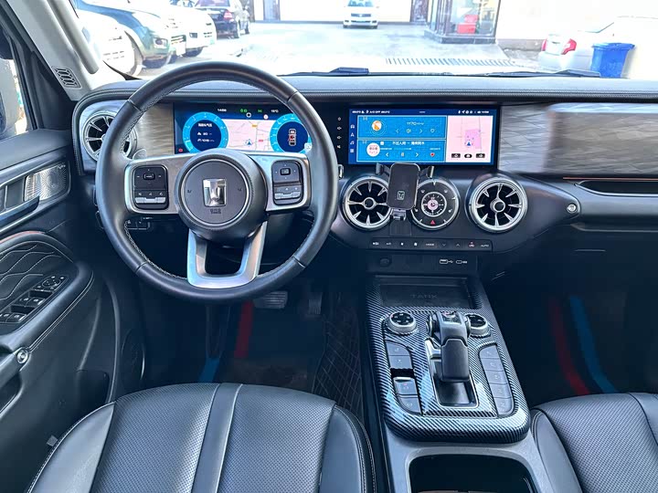 Фото 9 - Tank 300