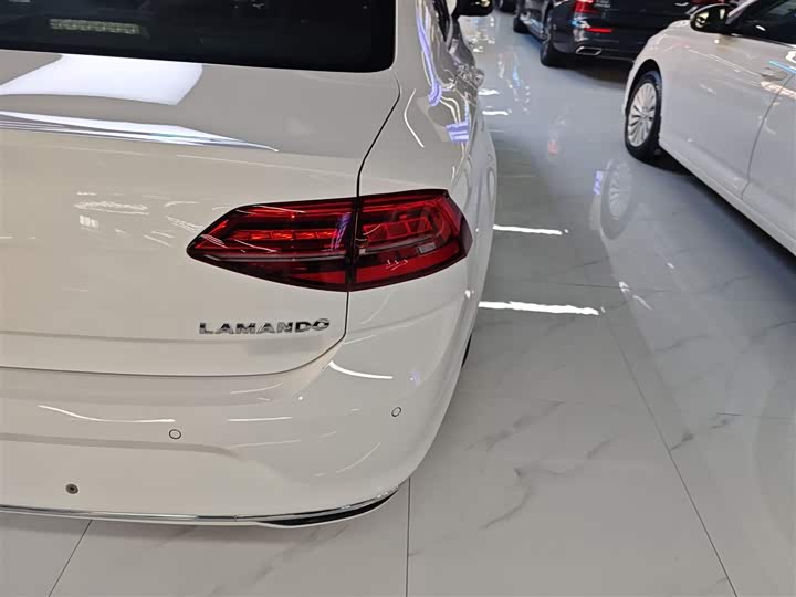 Фото 8 - Volkswagen Lamando L