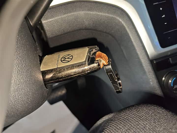 Фото 9 - Volkswagen Lamando L