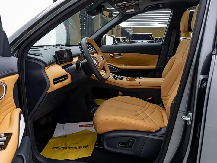 Фото 21 - Geely Galaxy Starship 7