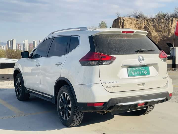 Фото 9 - Nissan X-Trail