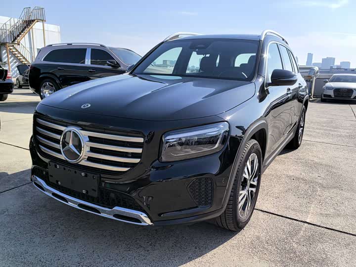 Фото 1 - Mercedes-Benz GLB-Class