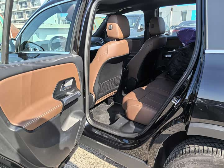 Фото 6 - Mercedes-Benz GLB-Class