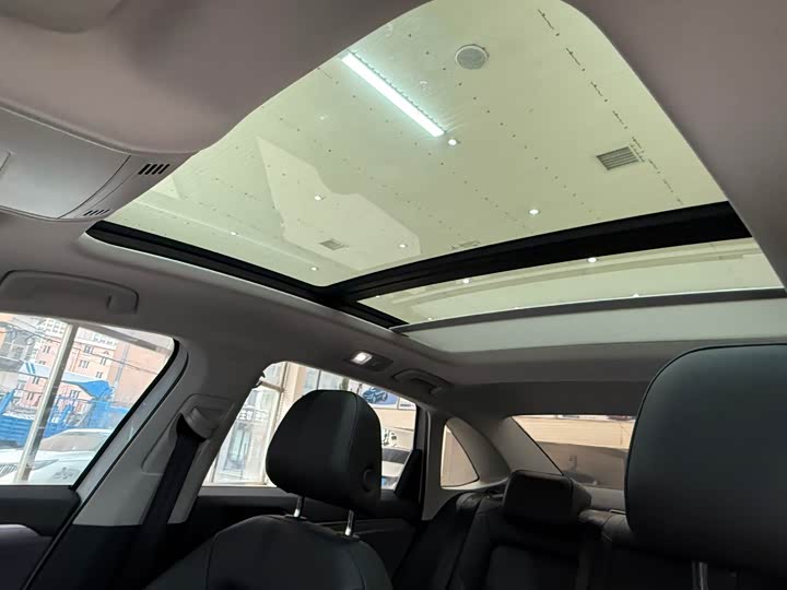 Фото 15 - Volkswagen Sagitar L