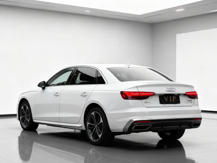 Фото 4 - Audi A4L