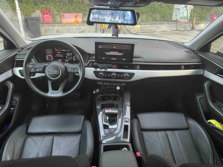 Фото 8 - Audi A4L