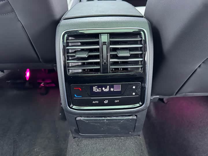 Фото 15 - Volkswagen Magotan